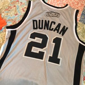 San Antonio Spurs, Tim Duncan Jersey!